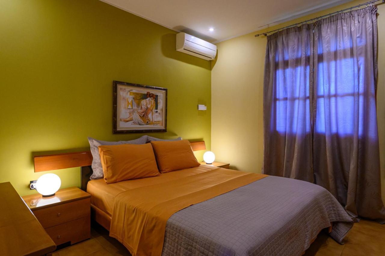 Cozy Small Smart Villa With Private Pool Mikri Mantineia Kalamata Ngoại thất bức ảnh