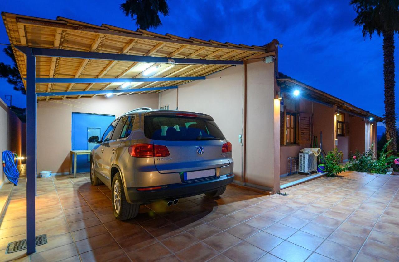 Cozy Small Smart Villa With Private Pool Mikri Mantineia Kalamata Ngoại thất bức ảnh